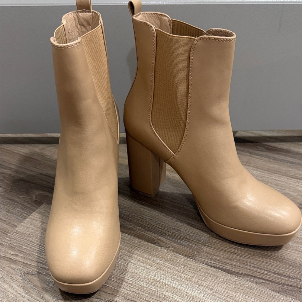 MIA Tan Heeled Ankle Boots size 9.5